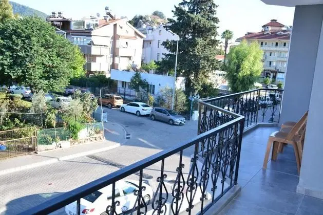 Aile Odası, Bahçe Manzaralı, Balkonlu
