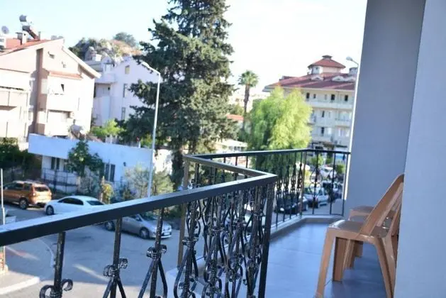 Aile Odası, Bahçe Manzaralı, Balkonlu