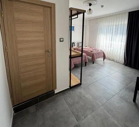 Aile Odası, Bahçe Manzaralı, Balkonlu