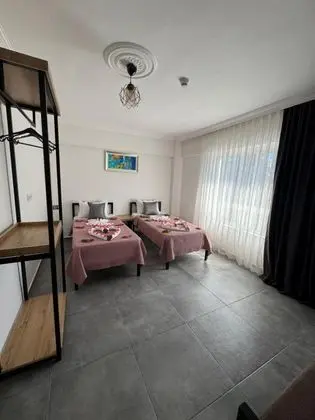 Aile Odası, Bahçe Manzaralı, Balkonlu