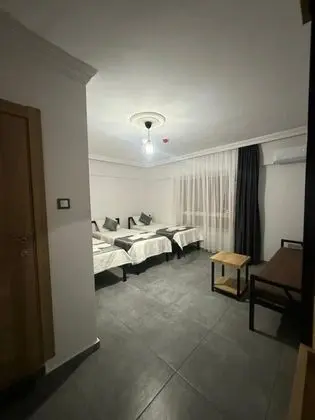 Aile Odası, Bahçe Manzaralı, Balkonlu
