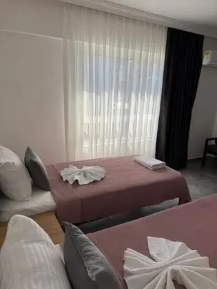 Aile Odası, Bahçe Manzaralı, Balkonlu