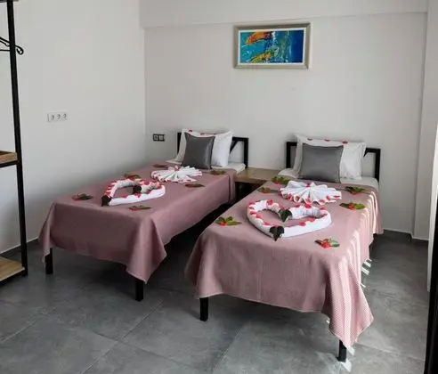 Aile Odası, Bahçe Manzaralı, Balkonlu