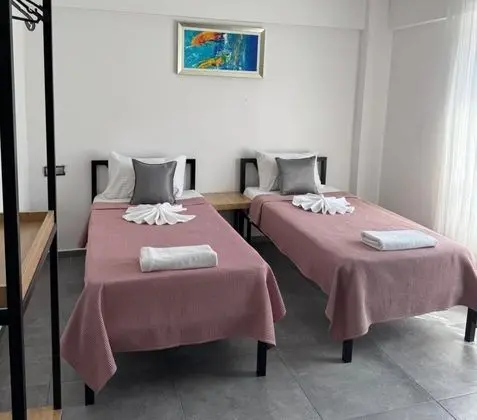 Aile Odası, Bahçe Manzaralı, Balkonlu