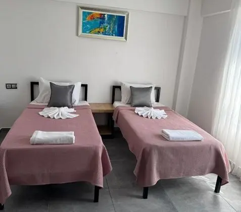 Aile Odası, Bahçe Manzaralı, Balkonlu
