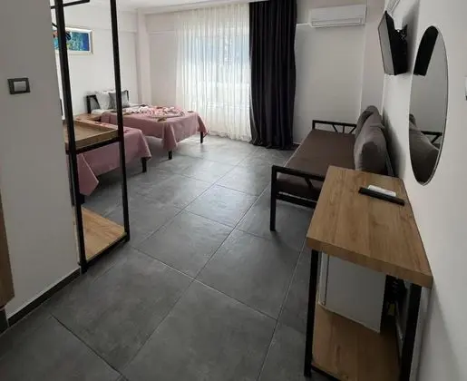 Aile Odası, Bahçe Manzaralı, Balkonlu