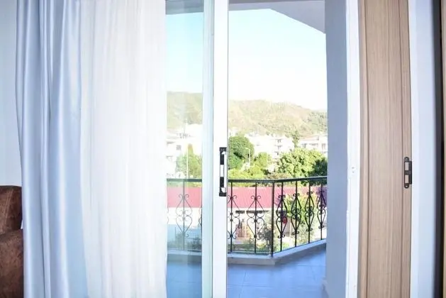 Standart Oda, Bahçe Manzaralı, Balkonlu