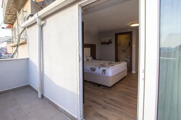 Çift Kişilik, Şehir Manzaralı
