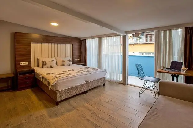 Çift Kişilik, Şehir Manzaralı