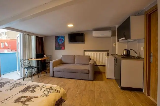 Çift Kişilik, Şehir Manzaralı