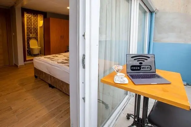 Çift Kişilik, Şehir Manzaralı