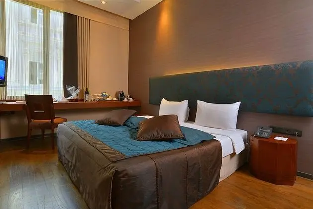 Standart Oda, Şehir Manzaralı