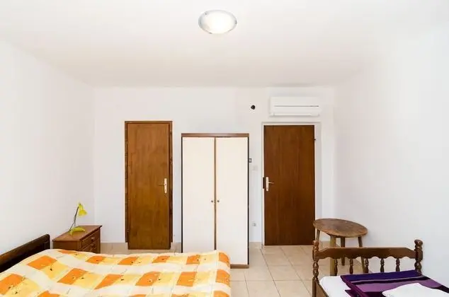 Üç Kişilik Oda (Triple Room with Balcony)