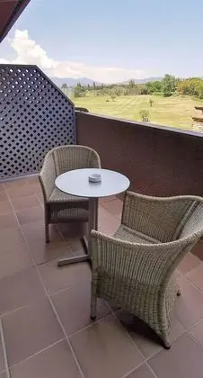 Deluxe Oda, Teras