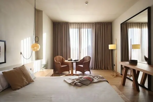 Superior Oda, Balkon