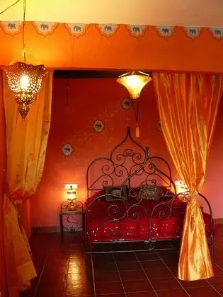 Tek Büyük Yataklı Oda, Balkon, Dağ Manzaralı