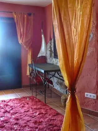 Tek Büyük Yataklı Oda, Balkon, Dağ Manzaralı