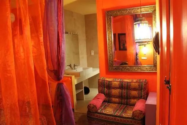 Tek Büyük Yataklı Oda, Balkon, Dağ Manzaralı