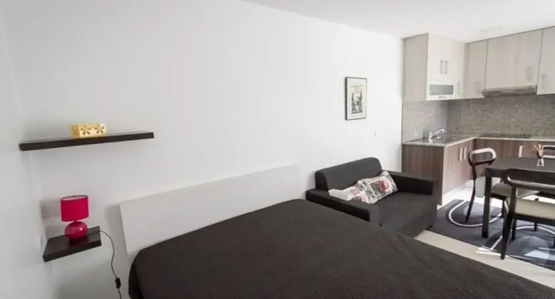 Stüdyo, 1 Büyük (Queen) Boy Yatak