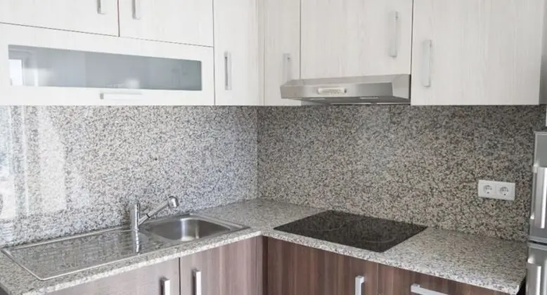 Stüdyo, 1 Büyük (Queen) Boy Yatak