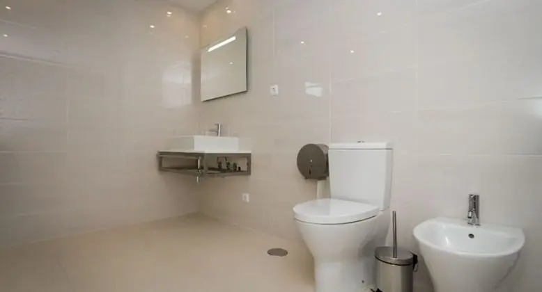 Stüdyo, 1 Büyük (Queen) Boy Yatak