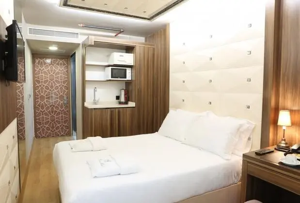 Standart Oda, Sokak Manzaralı