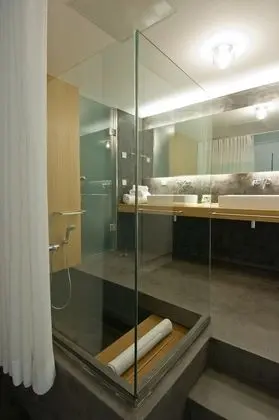 Modern Junior Art Suite