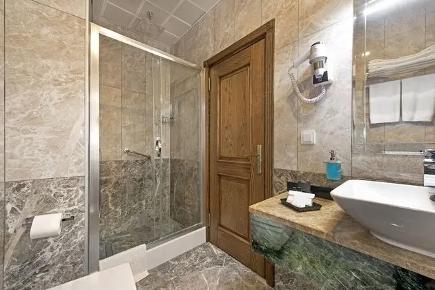 Standard Üç Kişilik Oda