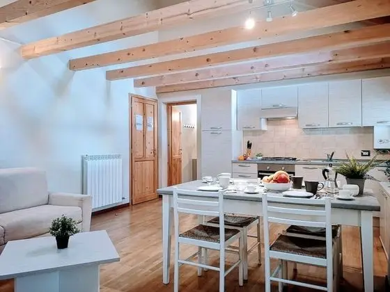 Basic Apart Daire (Nuvolau 12)