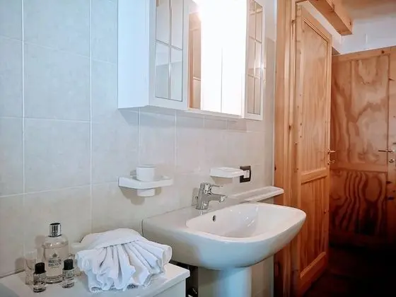 Basic Apart Daire (Nuvolau 12)