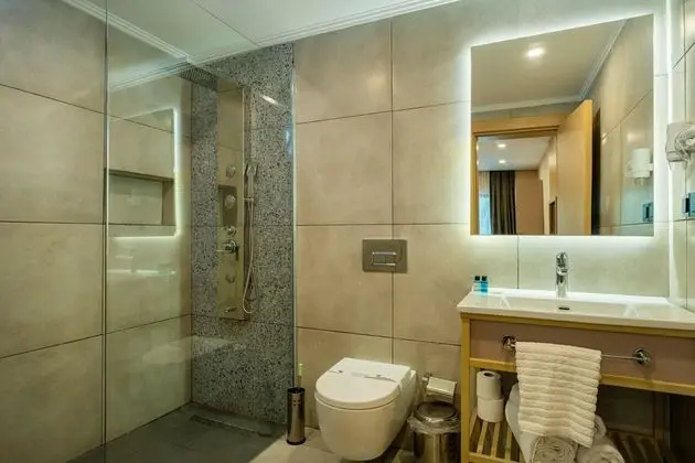 Deluxe Oda Balkonlu, Bahçe Manzaralı, Balkonlu