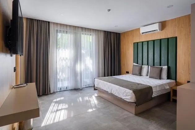 Deluxe Oda Balkonlu, Bahçe Manzaralı, Balkonlu