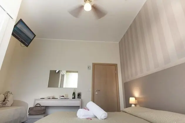 Tek Büyük veya İki Ayrı Yataklı Oda