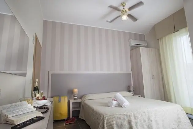 Tek Büyük veya İki Ayrı Yataklı Oda