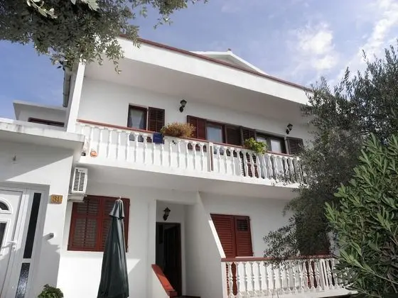 Apart Daire (Pere - parking and barbecue - A1(4))