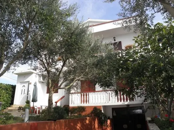 Apart Daire (Pere - parking and barbecue - A1(4))