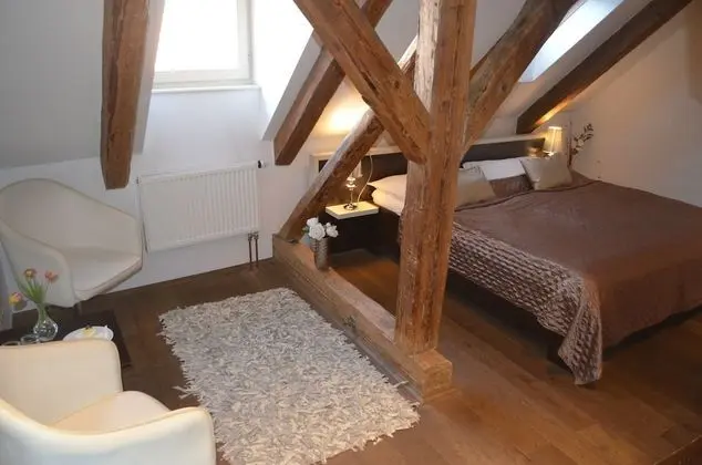 Tek Büyük Yataklı Oda