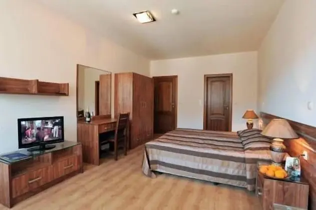 Comfort Tek Büyük veya İki Ayrı Yataklı Oda