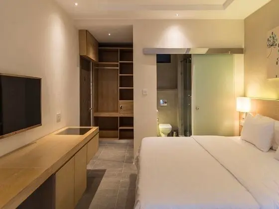 Deluxe Superior Room with King Size bed