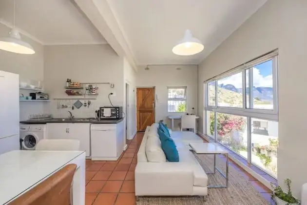 Ev (1 Bedroom)