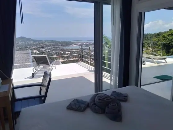 Deluxe Villa