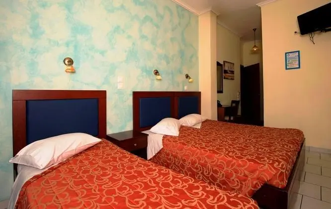 Üç Kişilik Oda