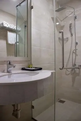 Deluxe Üç Kişilik Oda