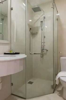 Deluxe Üç Kişilik Oda