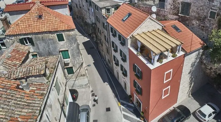Deluxe Apart Daire, Deniz Manzaralı