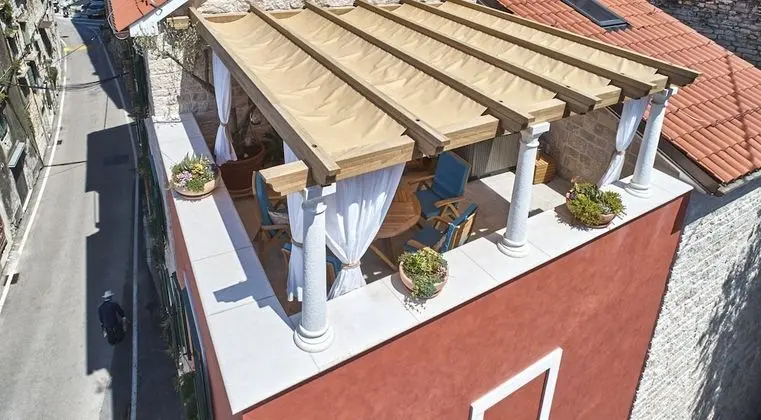 Deluxe Apart Daire, Deniz Manzaralı