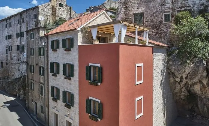 Deluxe Apart Daire, Deniz Manzaralı