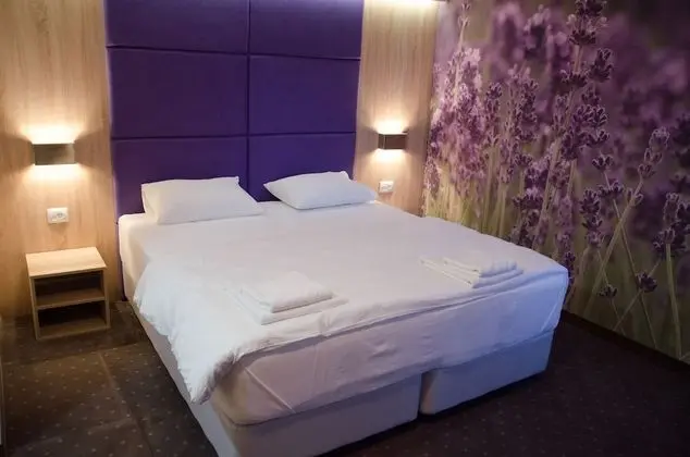 İki Ayrı Yataklı Oda, Bahçe Manzaralı