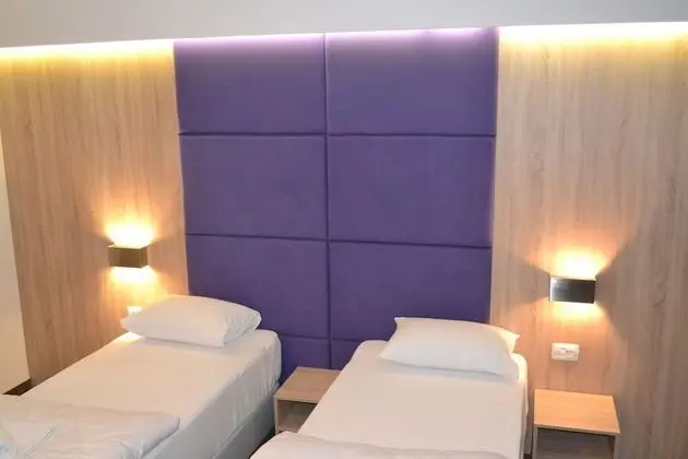 Tek Büyük Yataklı Oda, Bahçe Manzaralı