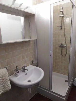 Üç Kişilik Oda, Banyolu/Duşlu